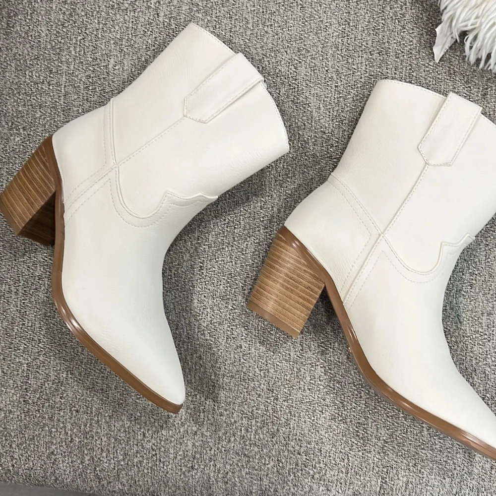 BILLINI North Bootie in off White